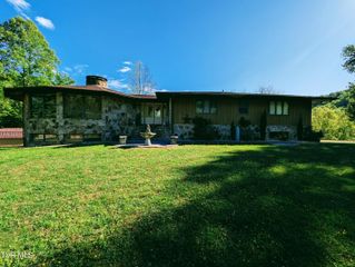 9404 Clintwood Highway, Pound, VA 24279