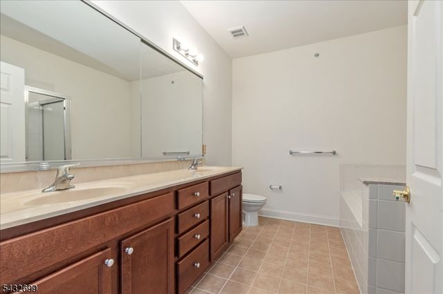 4306 Enclave Cir 4306, Franklin Twp., NJ 08873