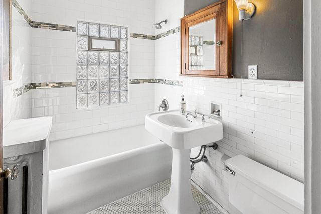 5000 Newton Avenue S, Minneapolis, MN 55419