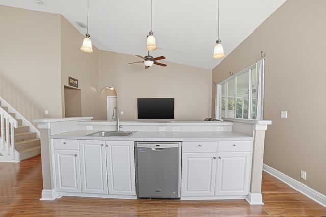 10682 NW 48TH Street, Coral Springs, FL 33076