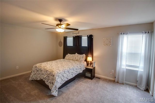 6811 Beall Court, Godfrey, IL 62035