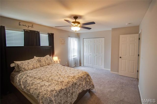 6811 Beall Court, Godfrey, IL 62035