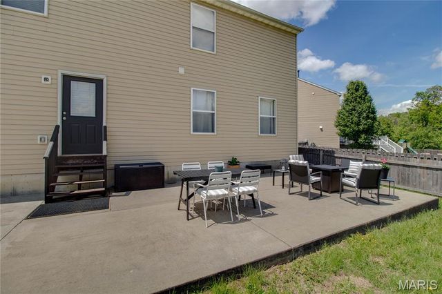 6811 Beall Court, Godfrey, IL 62035