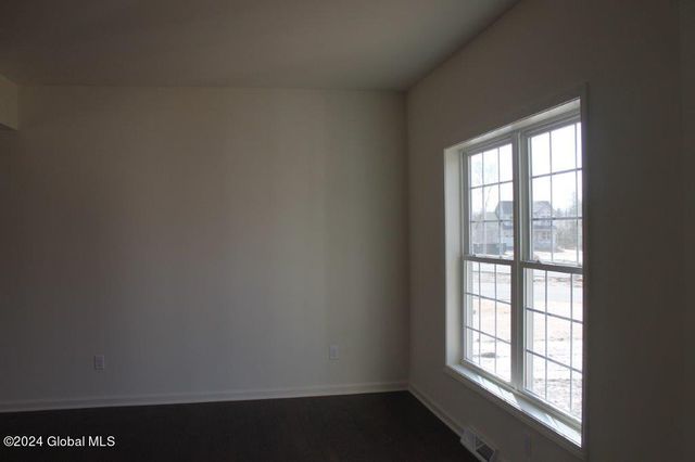 15 Jack Drive, Halfmoon, NY 12118