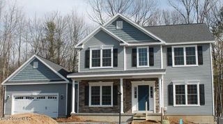 15 Jack Drive, Halfmoon, NY 12118