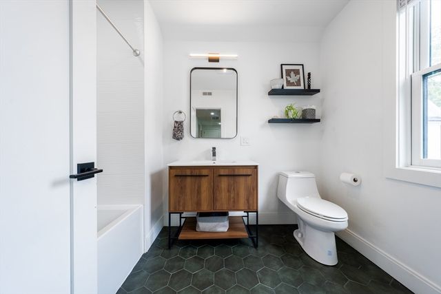 16 Walker St 16, Medford, MA 02155