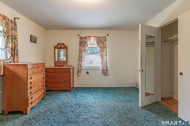 38 Fleetwood Drive, Waterbury, CT 06706