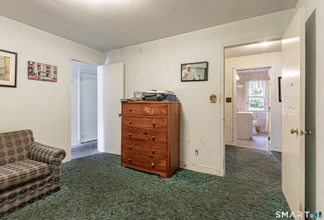 38 Fleetwood Drive, Waterbury, CT 06706