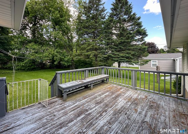 38 Fleetwood Drive, Waterbury, CT 06706