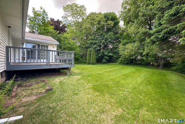 38 Fleetwood Drive, Waterbury, CT 06706