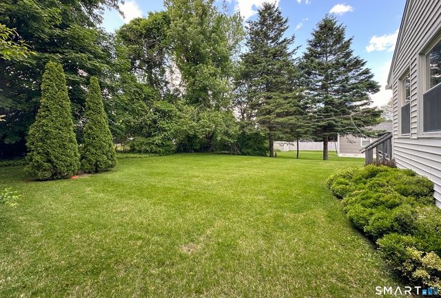 38 Fleetwood Drive, Waterbury, CT 06706