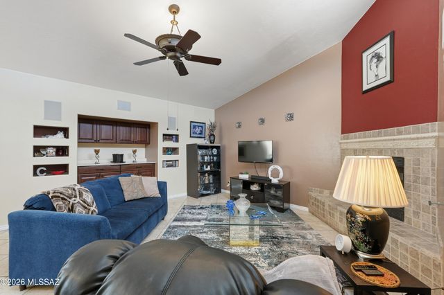 190 W Greer Lane, Tucson, AZ 85704