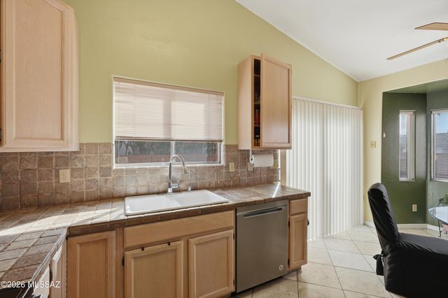 190 W Greer Lane, Tucson, AZ 85704