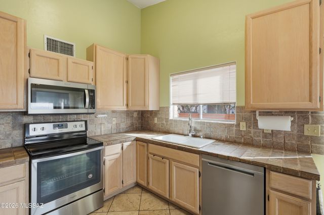 190 W Greer Lane, Tucson, AZ 85704