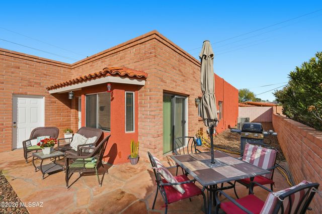 190 W Greer Lane, Tucson, AZ 85704