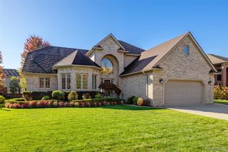 21354 Pine Cone Drive, Macomb, MI 48042
