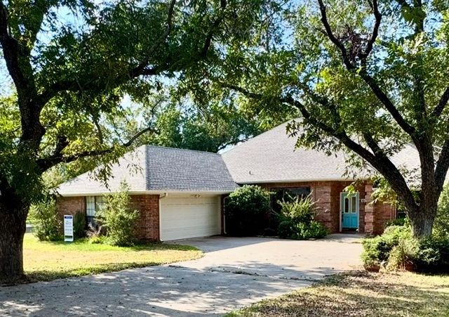6023 MELROSE Circle, Granbury, TX 76049