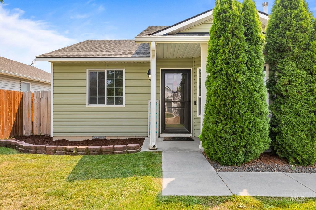 11863 Edgemoor St, Caldwell, ID 83605 photo 4
