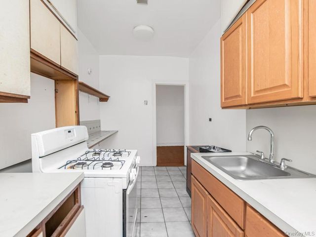 2081 Cruger Avenue 4C, Bronx, NY 10462