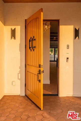 9061 Nemo Street B, West Hollywood, CA 90069