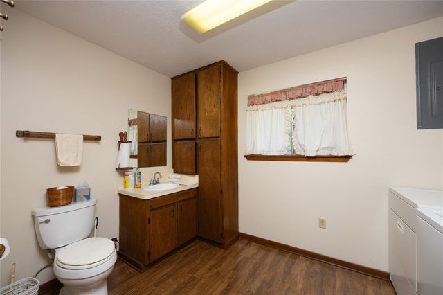 5821 Russell Lane Lane, Baytown, TX 77521