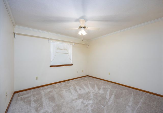 5821 Russell Lane Lane, Baytown, TX 77521
