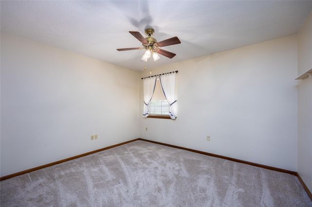 5821 Russell Lane Lane, Baytown, TX 77521