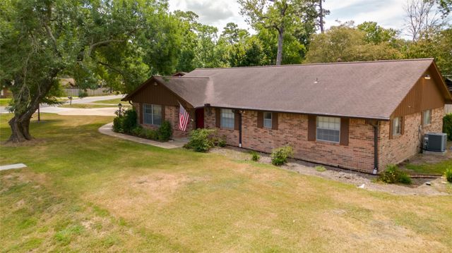 5821 Russell Lane Lane, Baytown, TX 77521