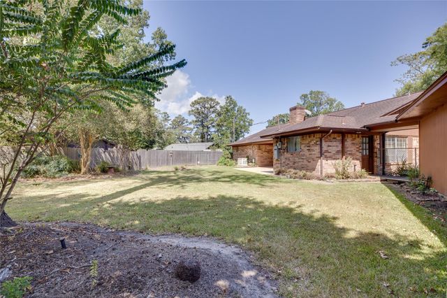 5821 Russell Lane Lane, Baytown, TX 77521