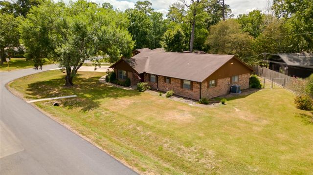 5821 Russell Lane Lane, Baytown, TX 77521