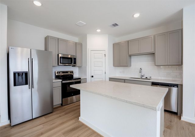 2031 Longmire Villas Court, Conroe, TX 77304