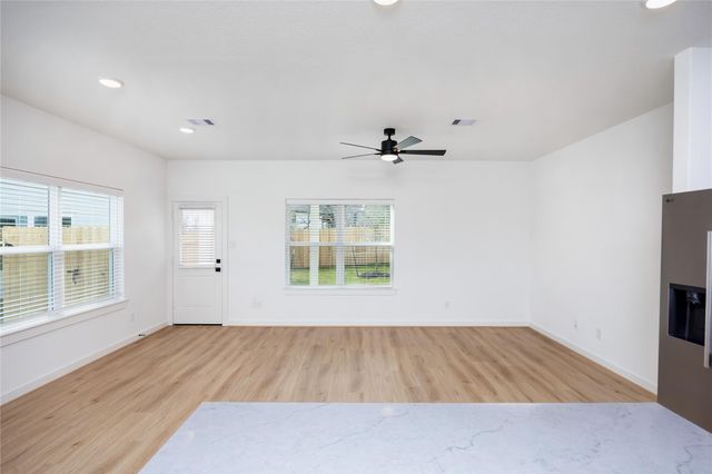 2031 Longmire Villas Court, Conroe, TX 77304