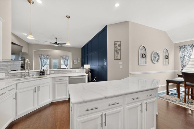 210 Anns Way, Forney, TX 75126