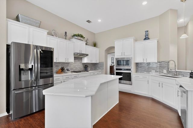 210 Anns Way, Forney, TX 75126