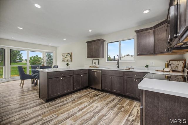 102 Rockaway Drive, O'fallon, MO 63368