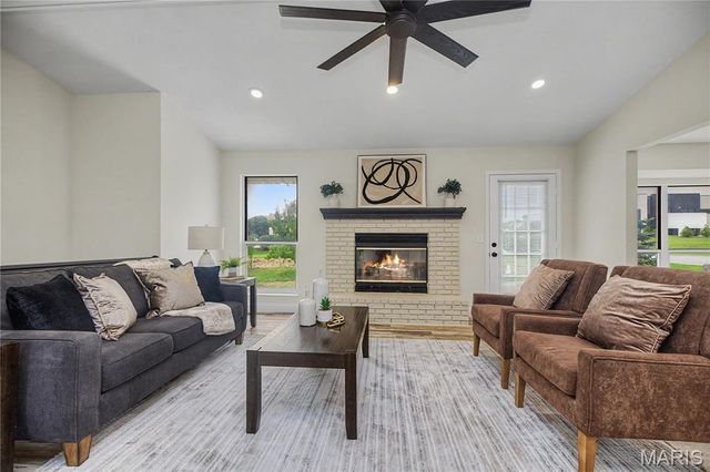 102 Rockaway Drive, O'fallon, MO 63368