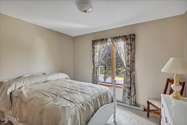 28 Hennett Road, Kinderhook, NY 12184