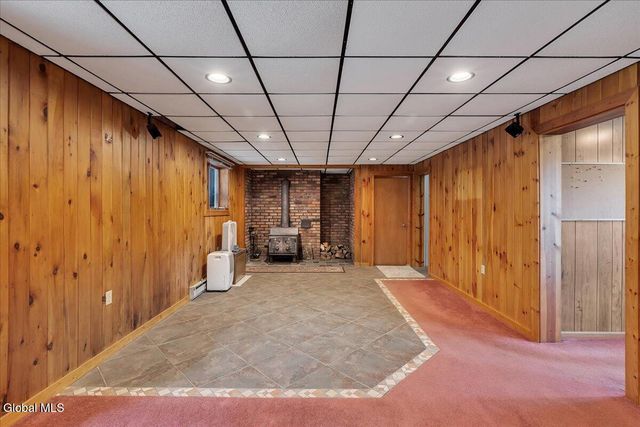 28 Hennett Road, Kinderhook, NY 12184