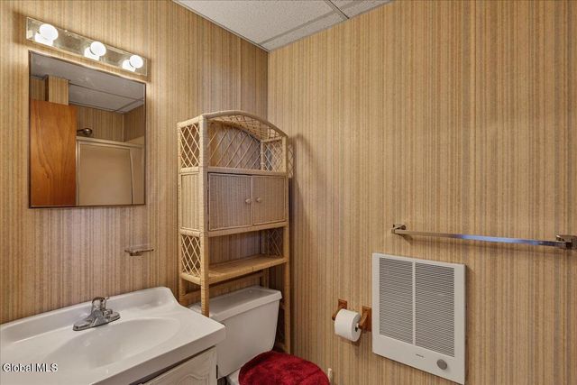 28 Hennett Road, Kinderhook, NY 12184