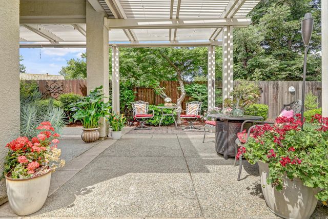 3783 Coldwater Dr, Rocklin, CA 95765