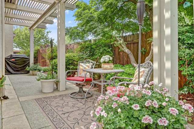 3783 Coldwater Dr, Rocklin, CA 95765