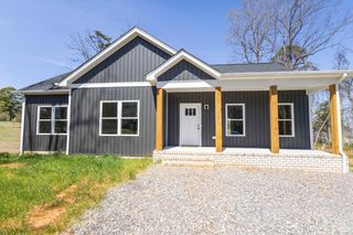 615 Oakleigh Avenue, Appomattox, VA 24522