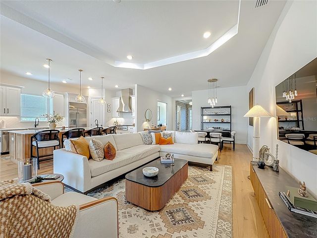 16306 ISOLA PL, Lakewood Ranch, FL 34211