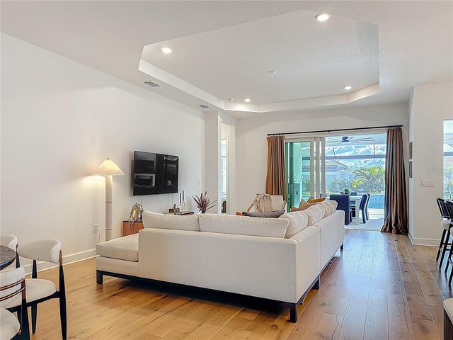 16306 ISOLA PL, Lakewood Ranch, FL 34211