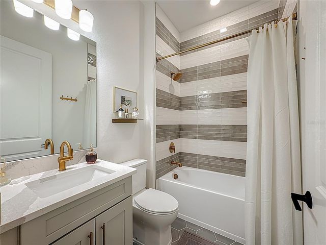 16306 ISOLA PL, Lakewood Ranch, FL 34211