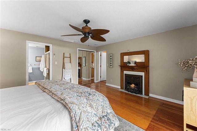 2079 Riverwalk LN, Hayes, VA 23072