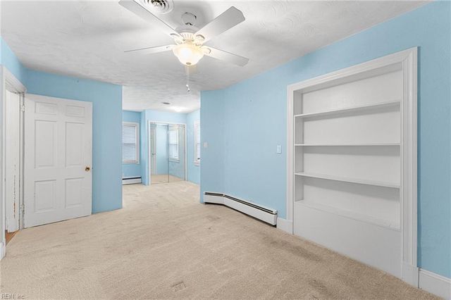 2079 Riverwalk LN, Hayes, VA 23072