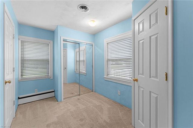 2079 Riverwalk LN, Hayes, VA 23072