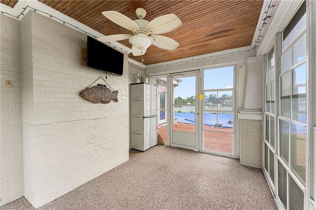 2079 Riverwalk LN, Hayes, VA 23072