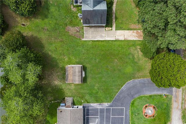 2079 Riverwalk LN, Hayes, VA 23072